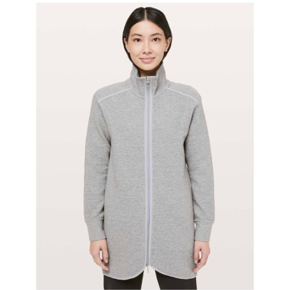 lululemon On Repeat Long Zip Jacket in Heather Gray Excellent Condition size 4
